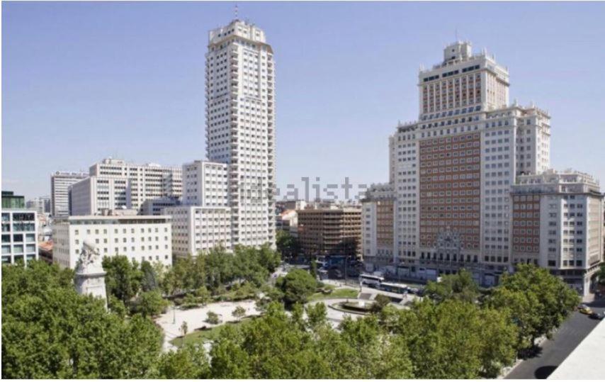 Plaza Espana & Gran Via Apartment มาดริด ภายนอก รูปภาพ